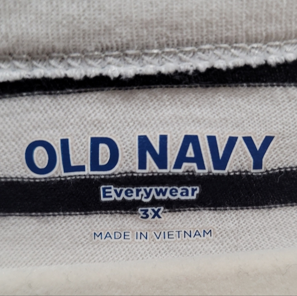 Old Navy Everywear Striped Long Sleeve Tee – White & Black (3X) Pre-Loved - Picture 4 of 5